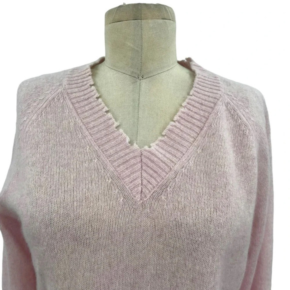 Minnie Rose Cashmere Frayed Edge Cropped V-Neck Sweater Pink Size Small - Picture 2 of 9
